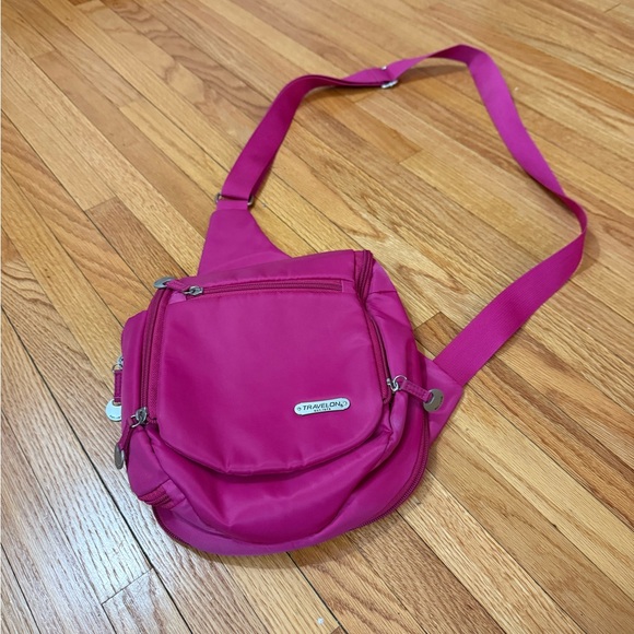 Travelon Handbags - Travelon Crossbody bag